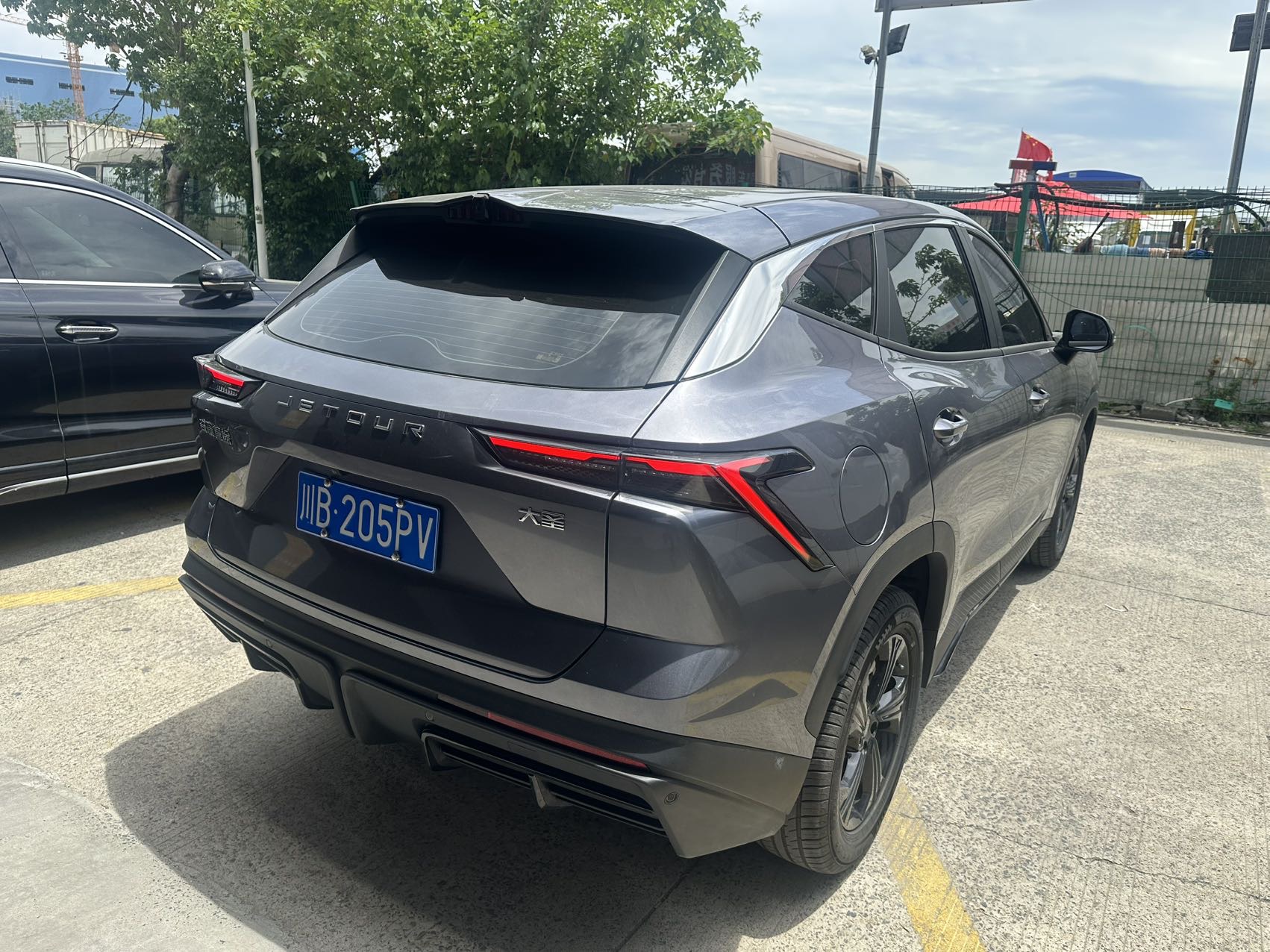 JETOUR 2026 Dasheng 1.5T Youth Luxury Edition