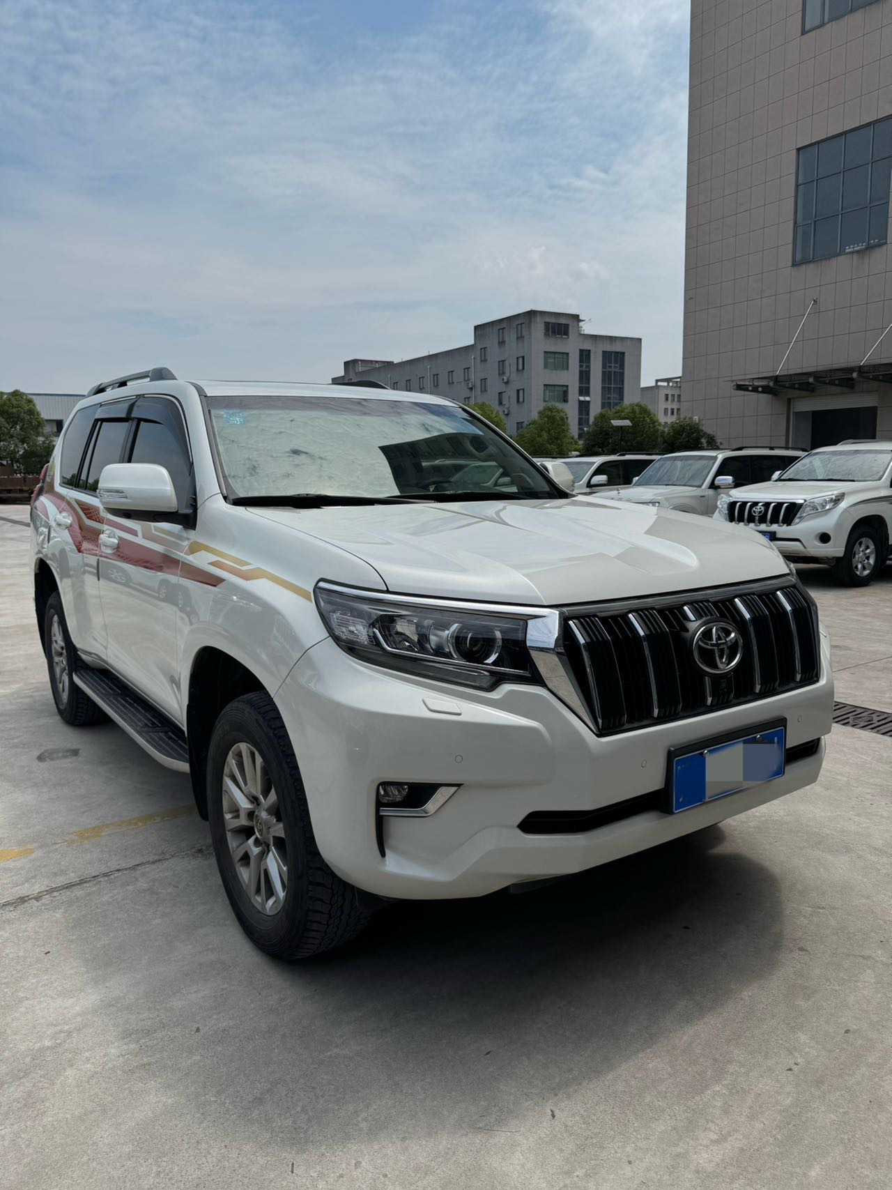 Toyota 2019 Prado 3.5 TX-L Premium (Rear-Mounted Spare Tire)