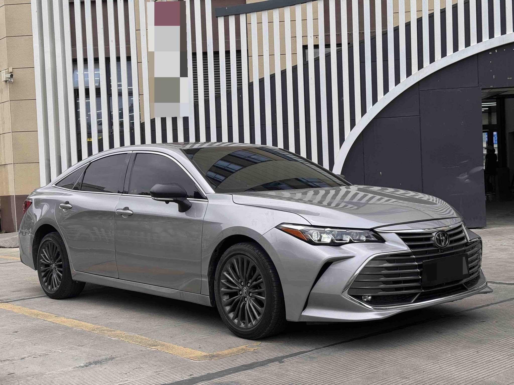 Toyota 2019 Avalon 2.5 Advance Edition