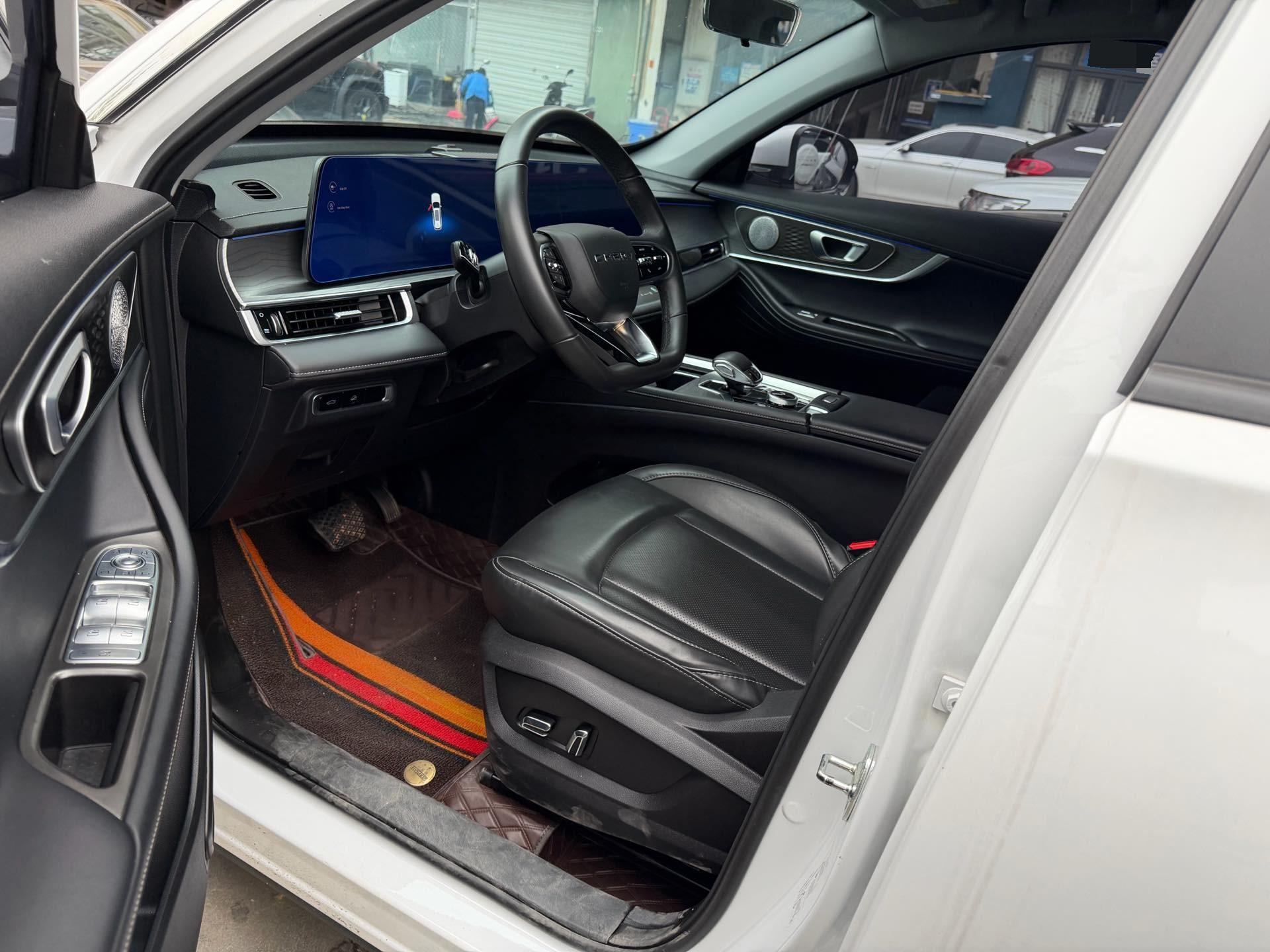 奇瑞 2022款 瑞虎8 PRO 1.6T 290T 两驱天穹版5座