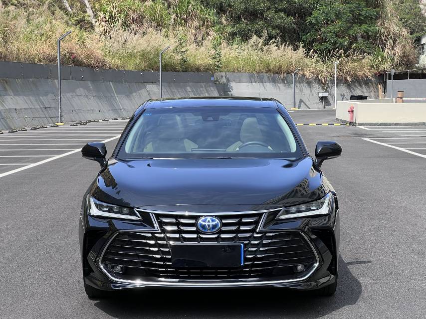 Toyota 2022 Avalon Hybrid 2.5 CVT Luxury Edition