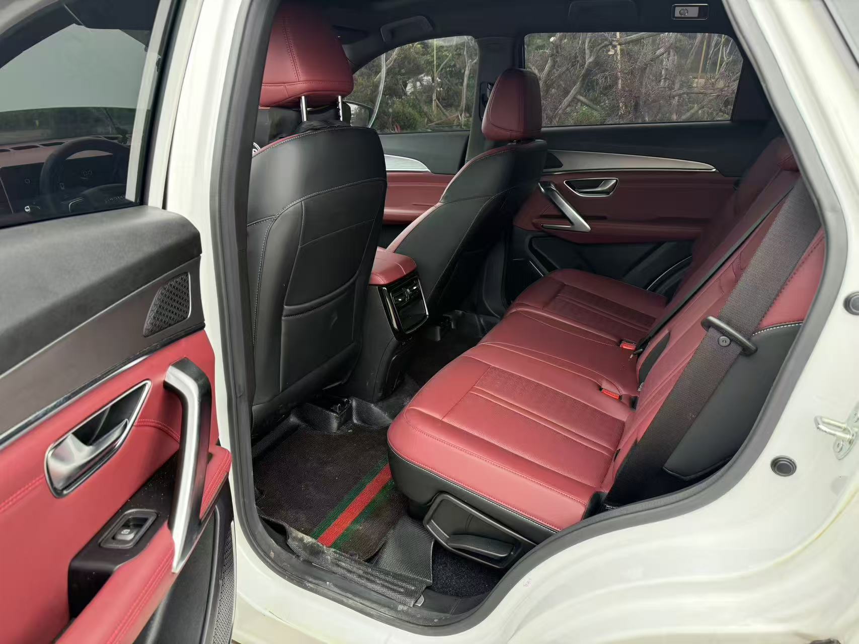 JETOUR 2025 X70 PLUS 1.5T Champion Edition MAX 5-Seater