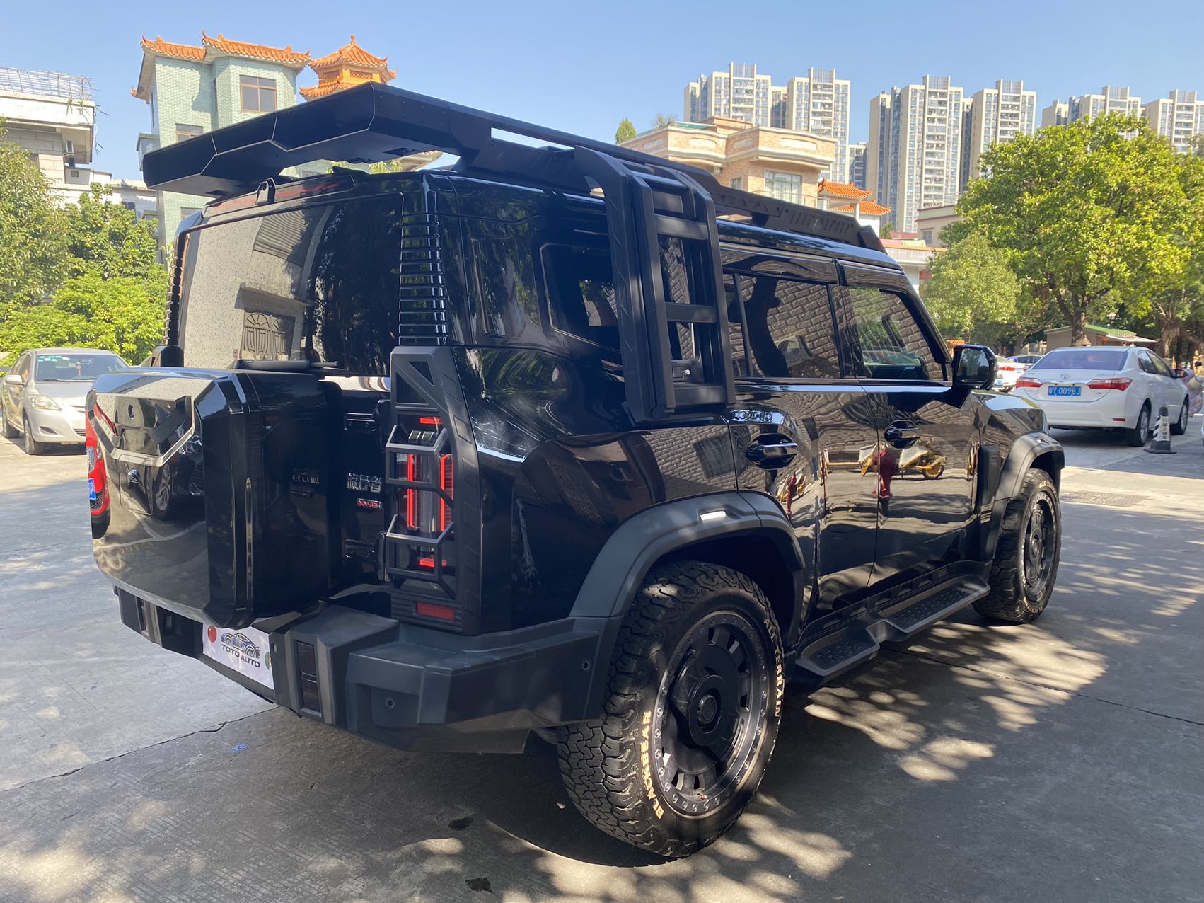 JETOUR 2024 Traveler 2.0T 4WD Silver Dragon Wings