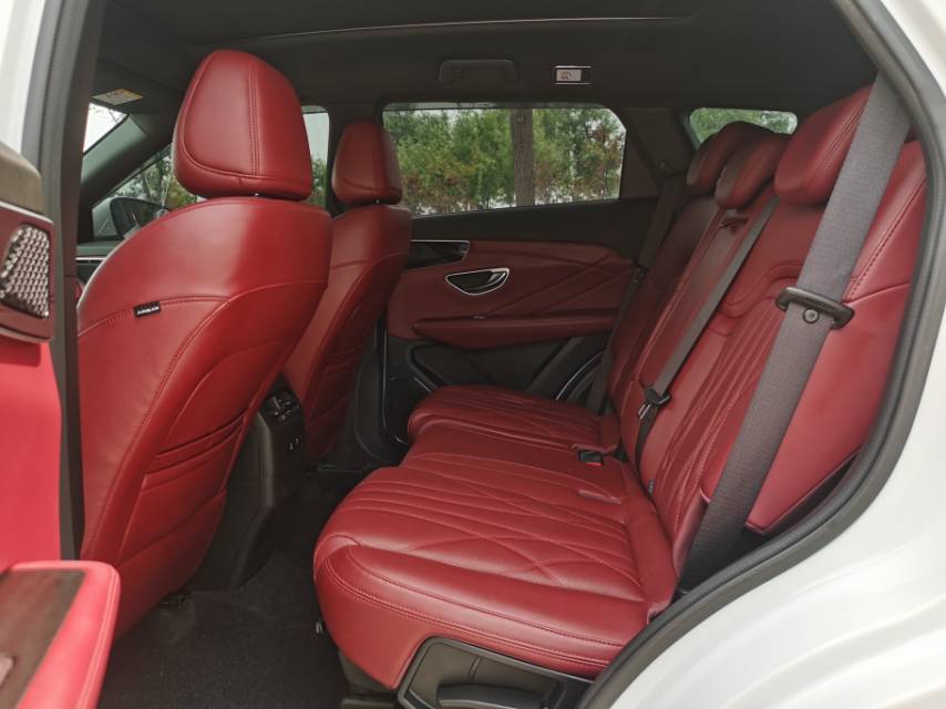JETOUR 2025 X70 PLUS 1.5T Ultimate 7-Seater