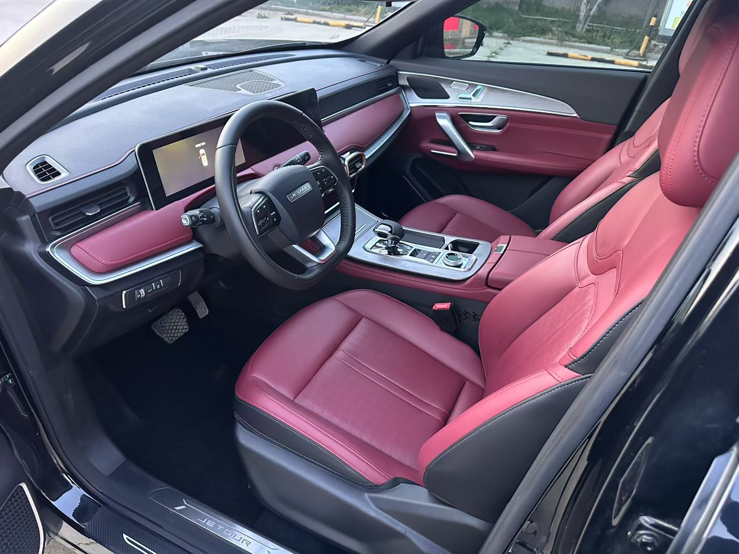 JETOUR 2025 X70 PLUS 1.5T Champion Edition MAX 5-Seater