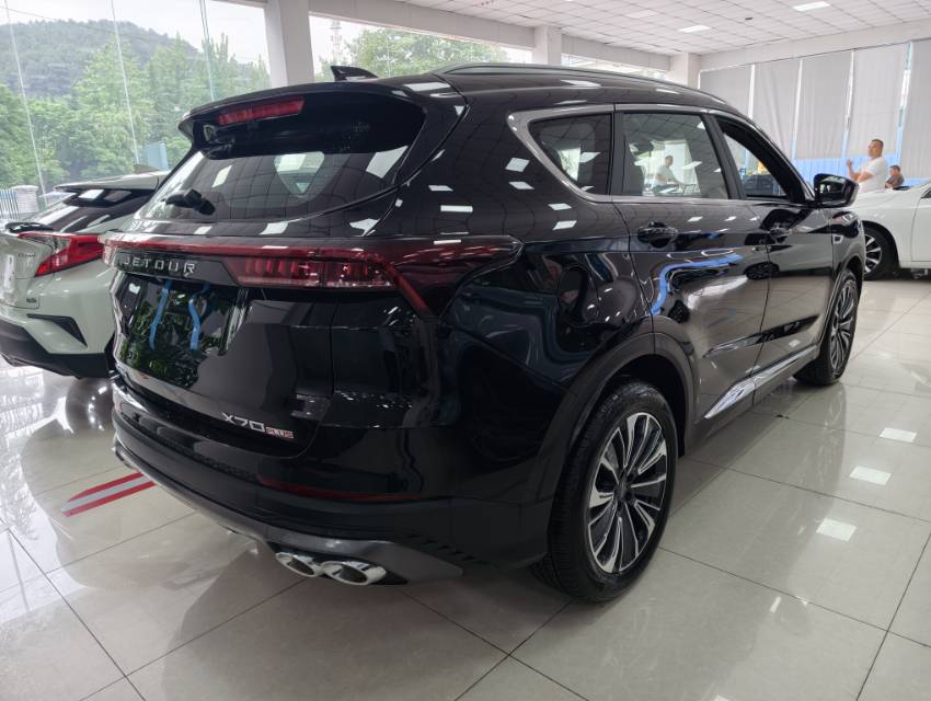 JETOUR 2023 X70 PLUS 1.5T CVT Ziqiang MAX 7-Seater