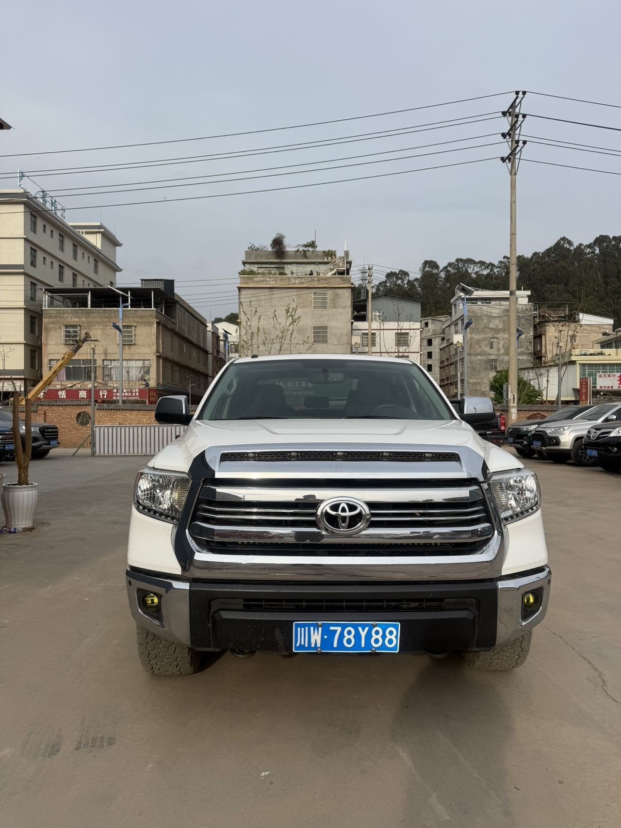 丰田 坦途(进口) 2017款 坦途 5.7 SR5 四驱 Double Cab Long Bed 美规版