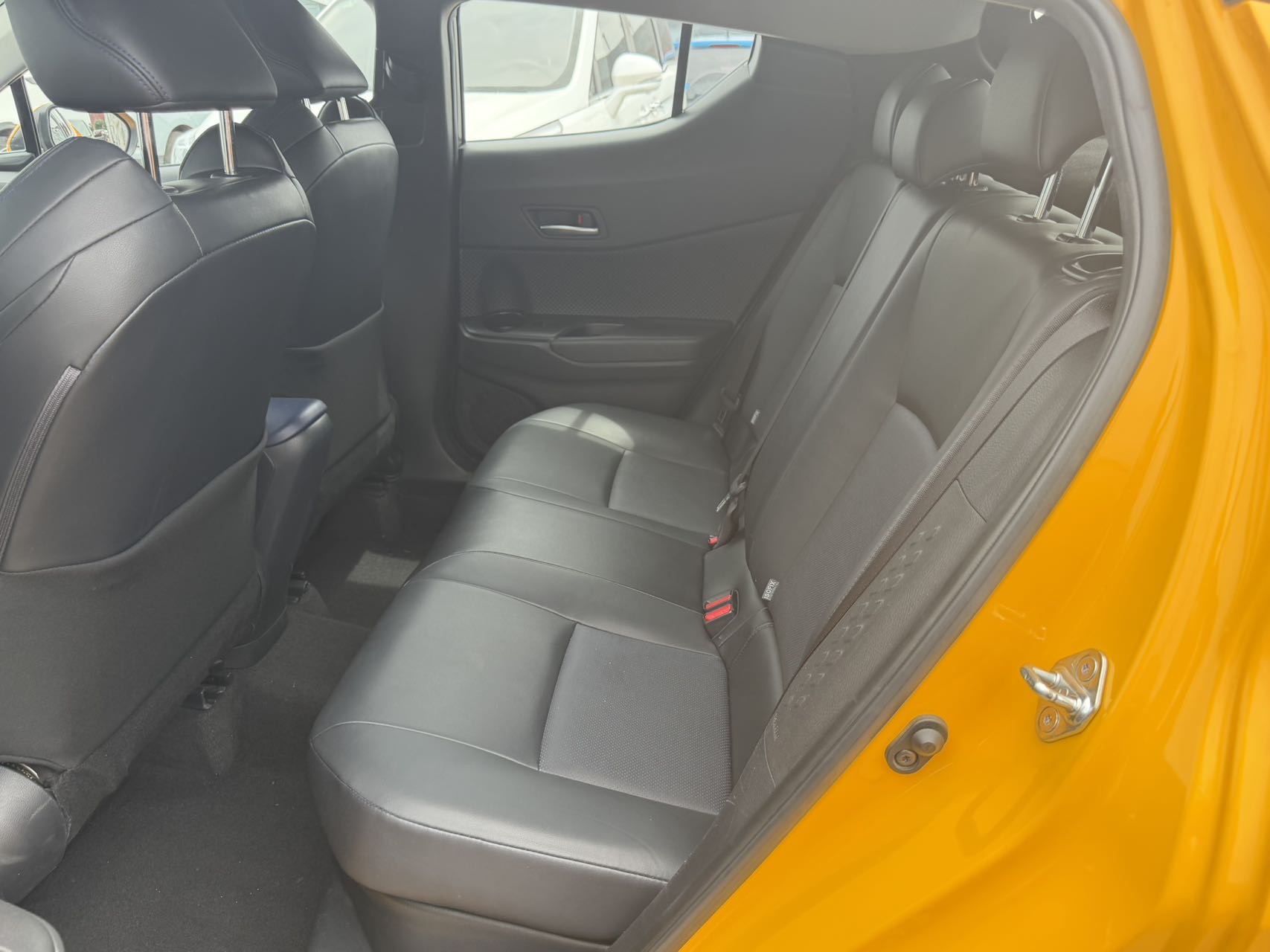 Toyota 2021 C-HR Hybrid 2.0 CVT Premium