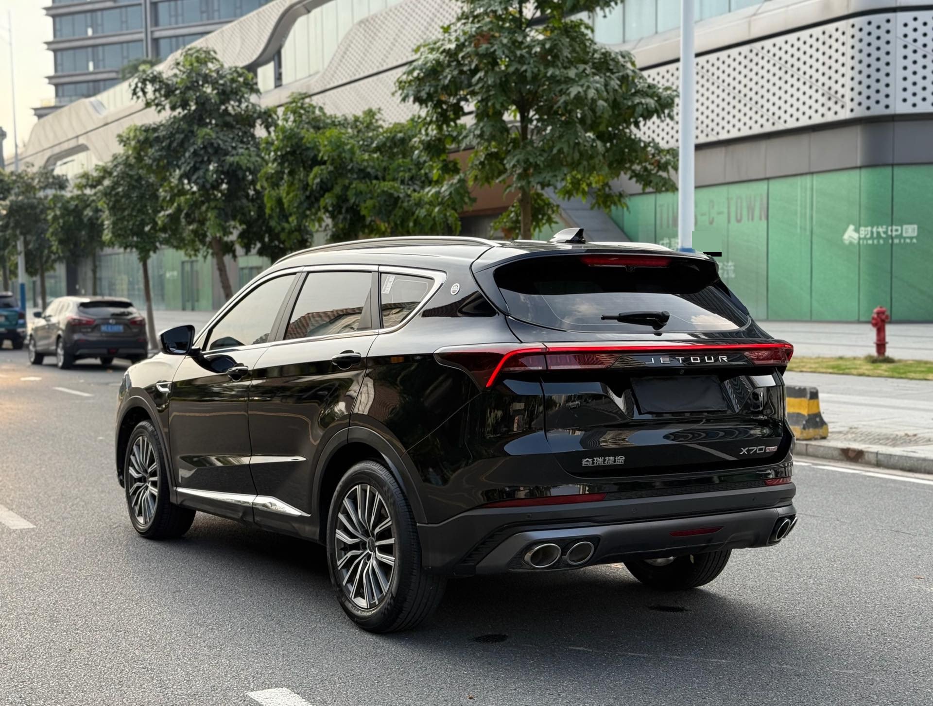 捷途 2023款 X70 PLUS 1.6T 强者5座