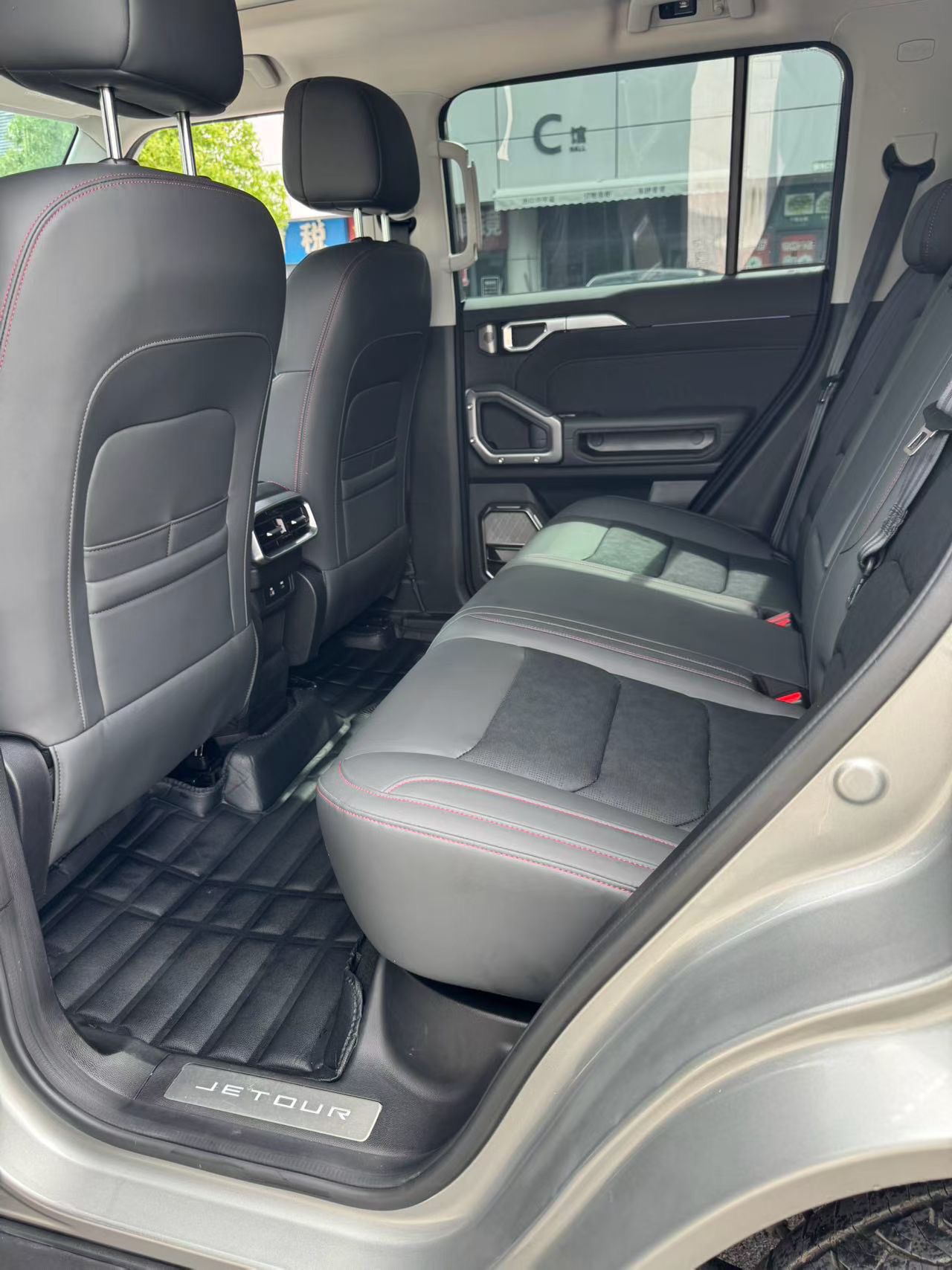 JETOUR 2023 Traveler 2.0T 4WD Conquest