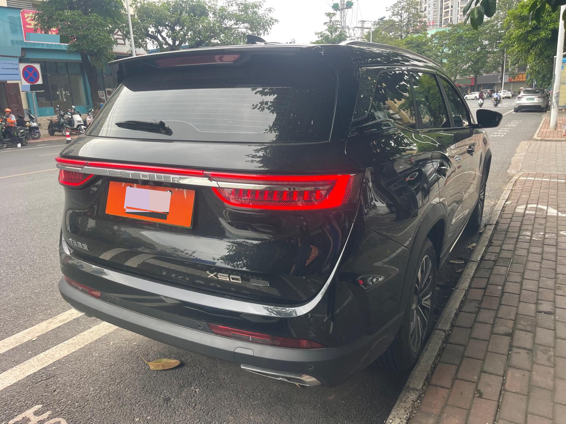 JETOUR 2025 X90 C-DM 1.5T Elite 7-Seater
