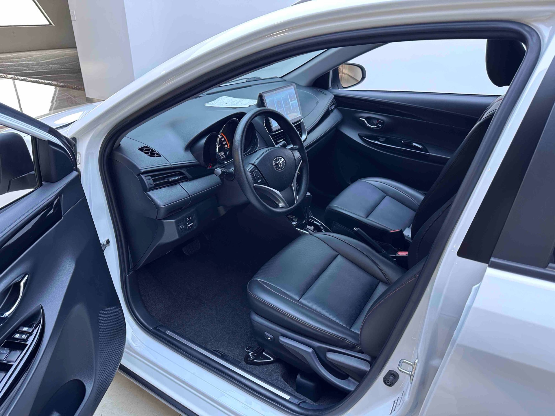 丰田 雅力士 2022款 YARiS L 致炫 X 1.5 无级 豪华PLUS版