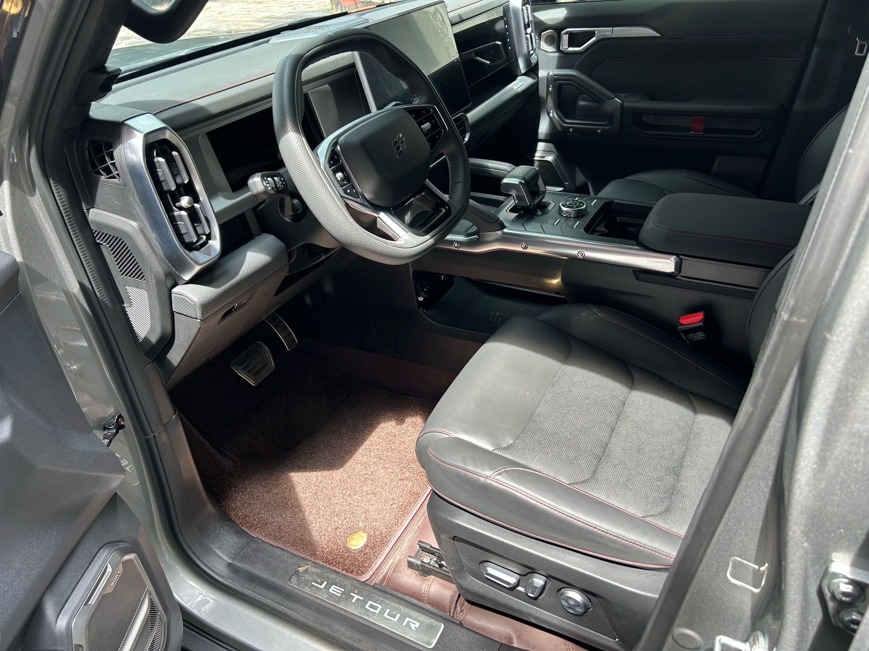 JETOUR 2024 Traveler 2.0T 4WD Cross PRO+ Entertainment Edition
