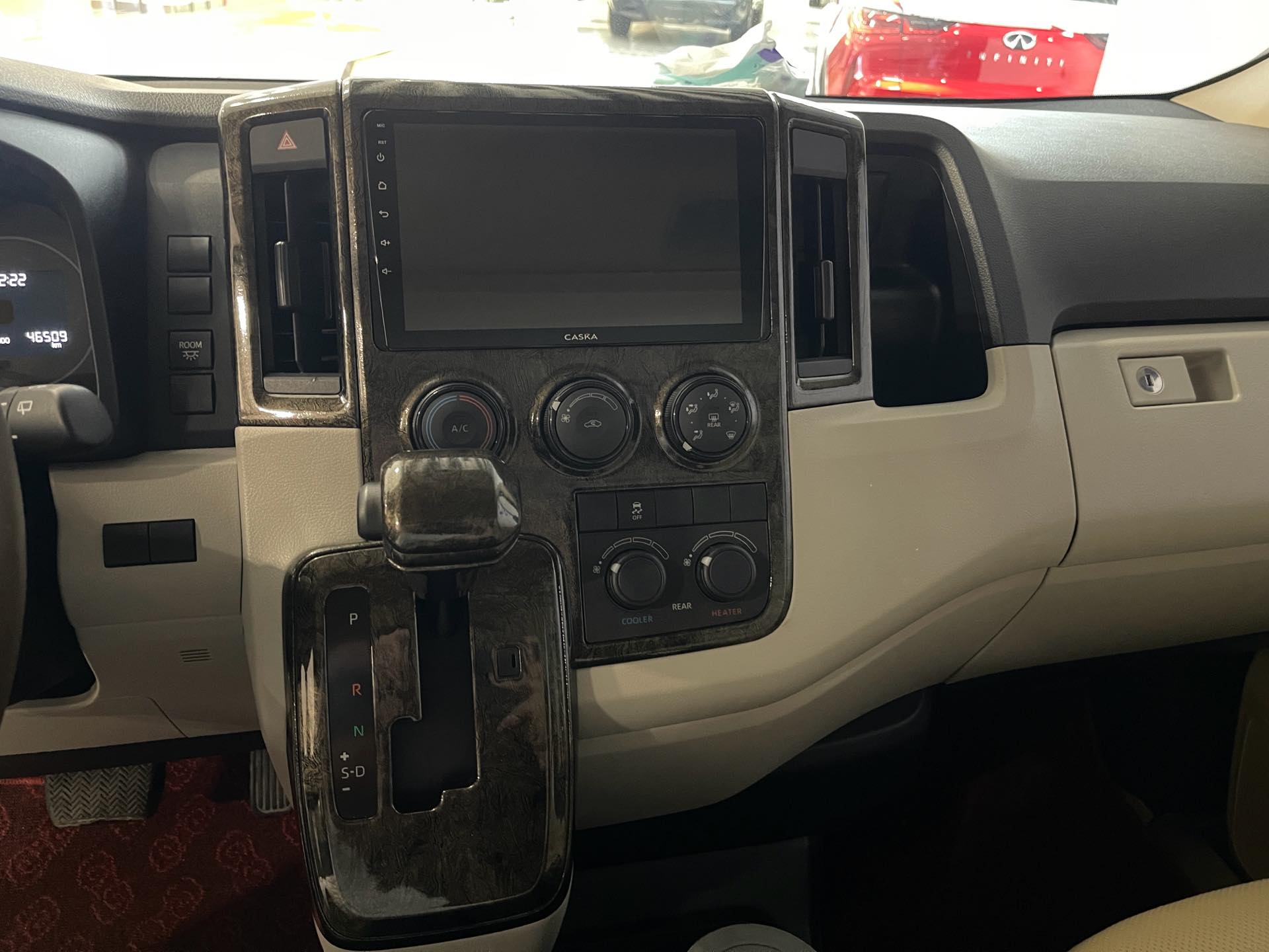 Toyota Hiace (Import) 2019 Hiace 3.5 Middle East Version