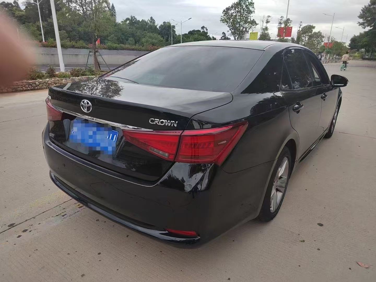 Toyota 2015 Crown 2.0T Fashion Edition