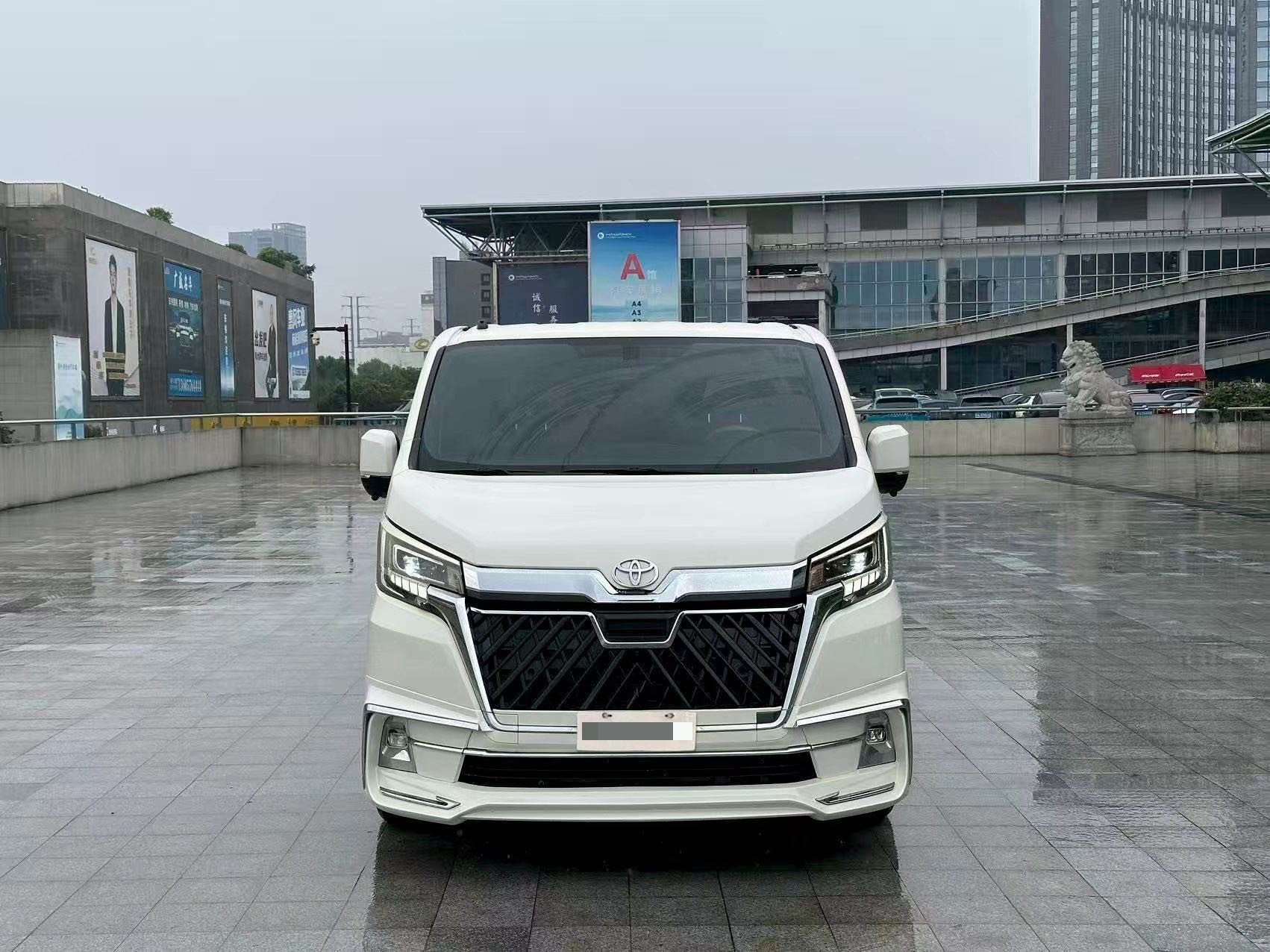 Toyota Hiace (Import) 2019 Hiace 3.5 Middle East Version