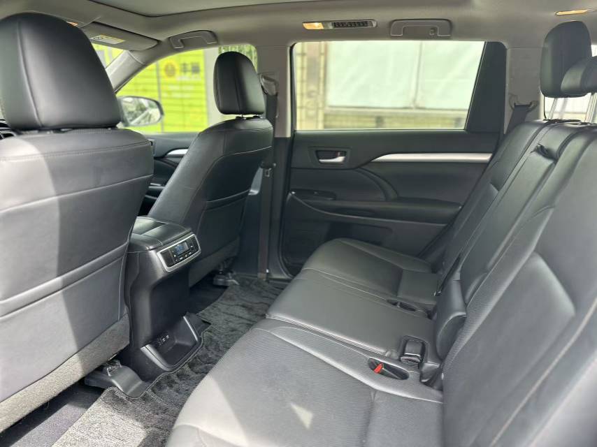 Toyota 2018 Highlander 2.0T 2WD Luxury 7-Seater