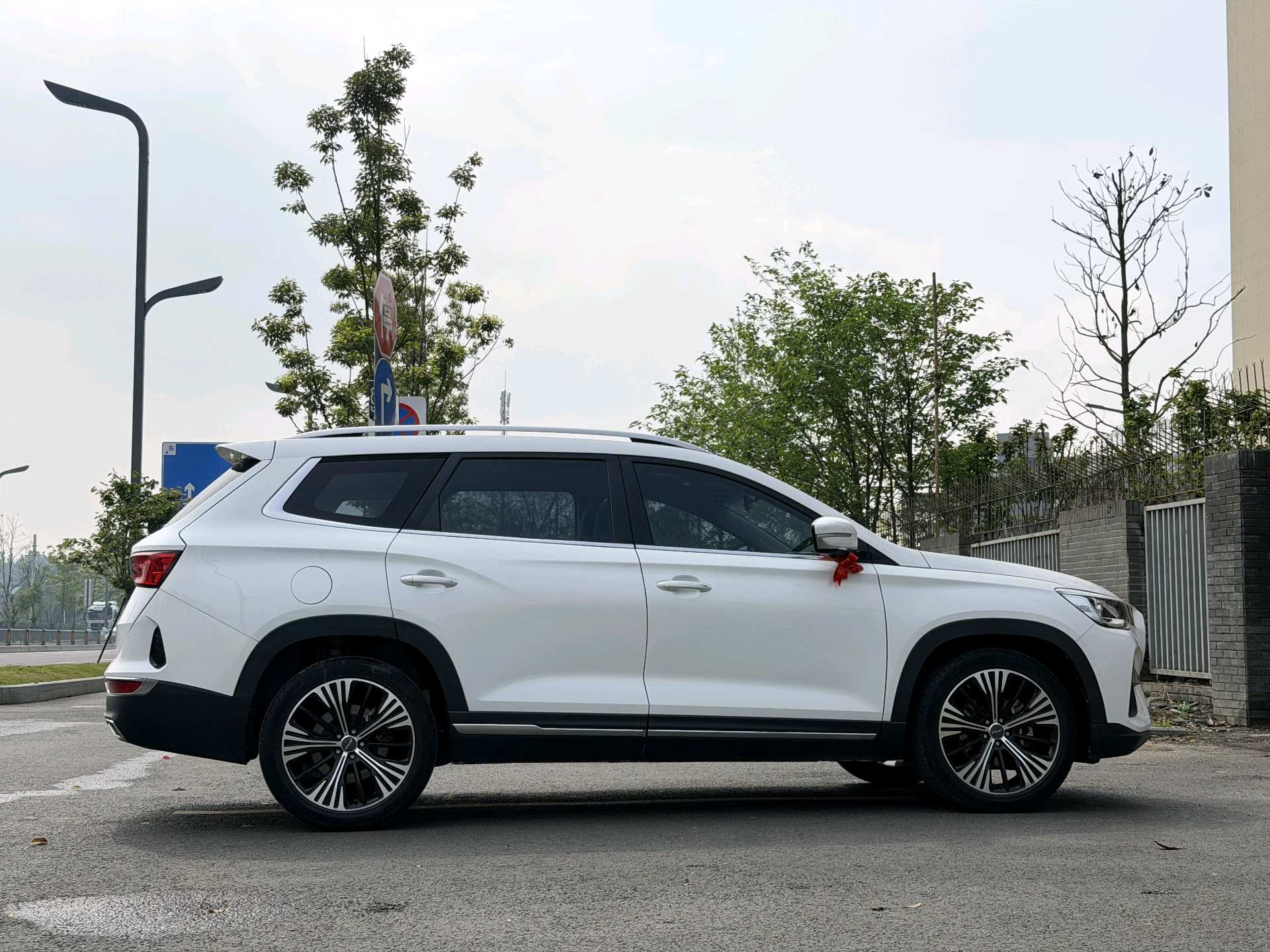 JETOUR 2020 X90 1.6T Yingyu Edition 7-Seater