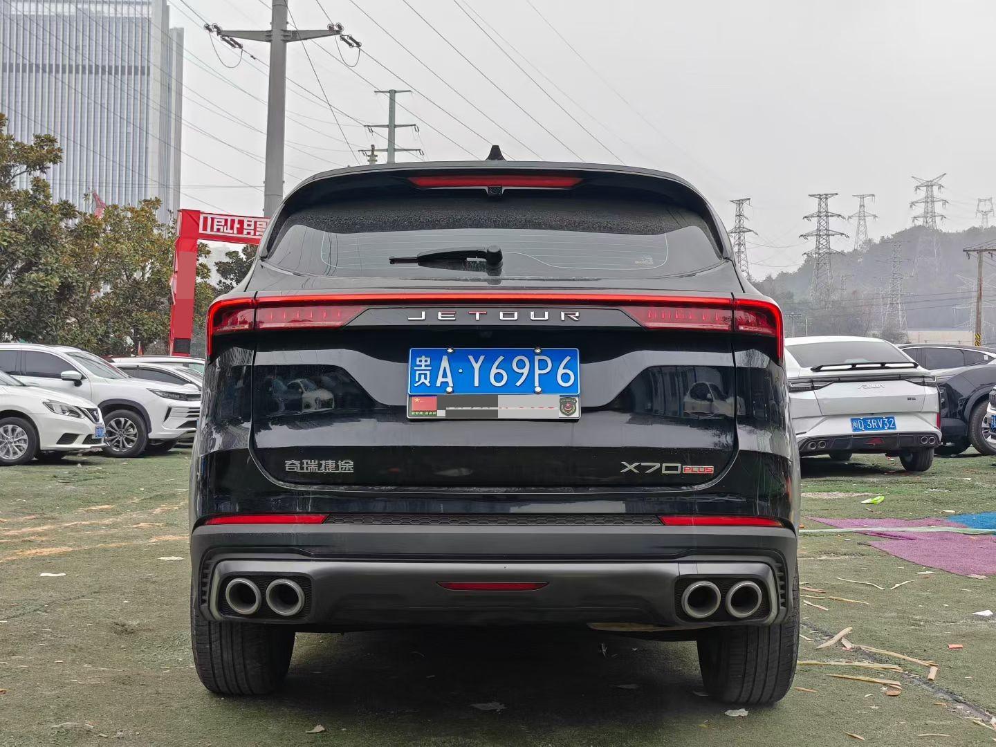 捷途 2023款 X70 PLUS 1.5T 无级 自强MAX7座