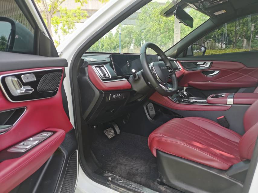 JETOUR 2025 X70 PLUS 1.5T Ultimate 7-Seater