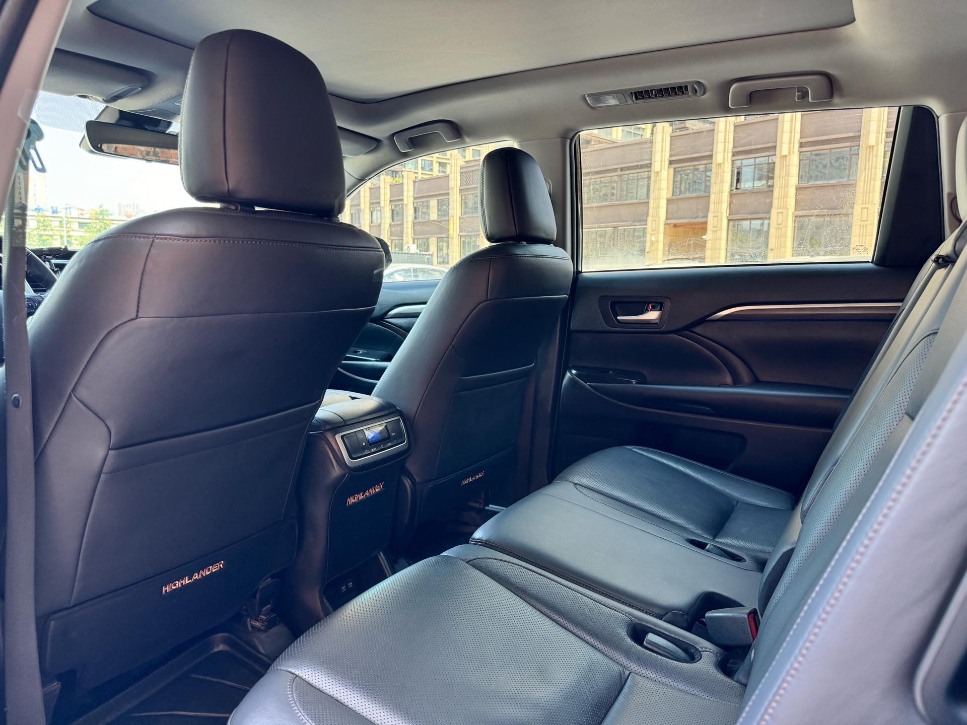 Toyota 2019 Highlander 2.0T 4WD至尊版 7-Seater