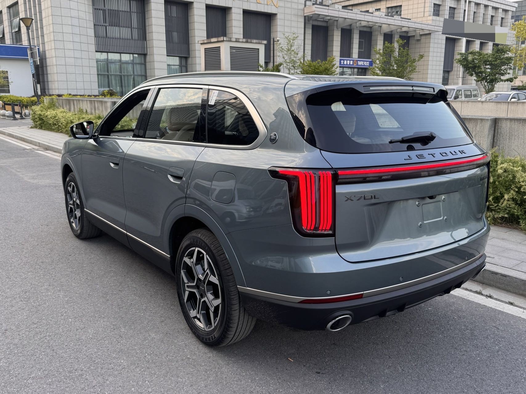 JETOUR 2025 X70L 1.5TD Luxury 7-Seater