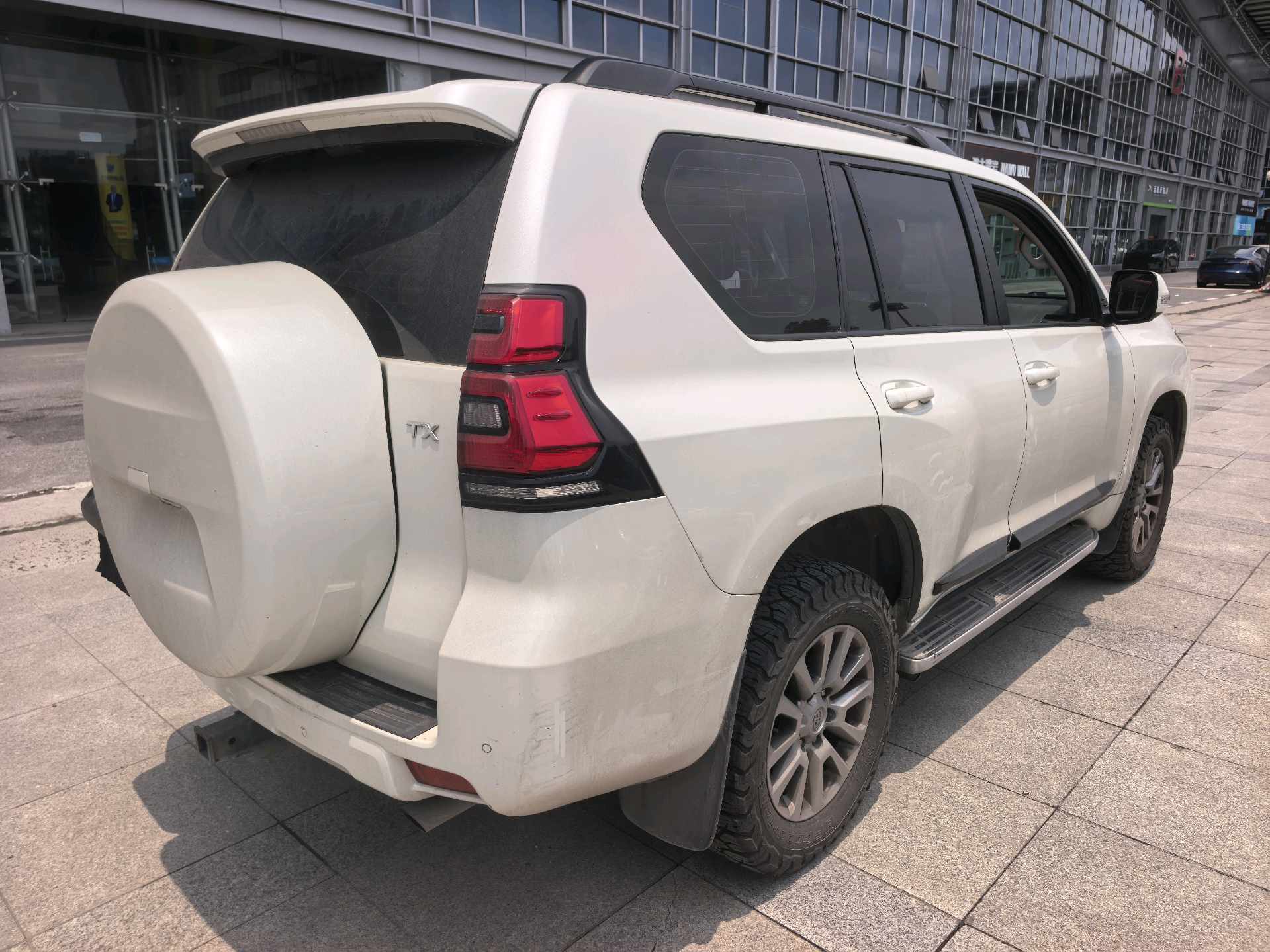 Toyota 2019 Prado 3.5 TX-L Premium (Rear-Mounted Spare Tire)