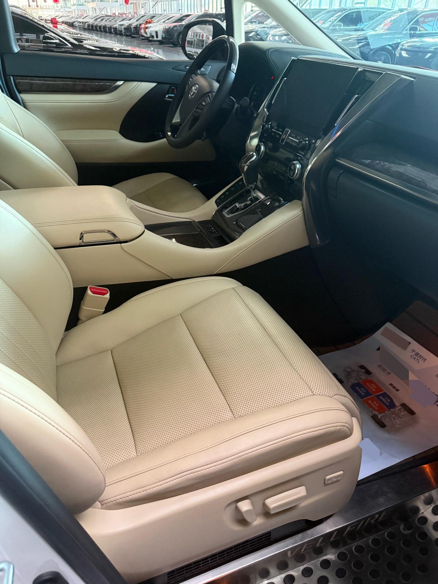 Toyota Vellfire (Import) 2021 Crown Vellfire 2.5 CVT Crown HV Premium