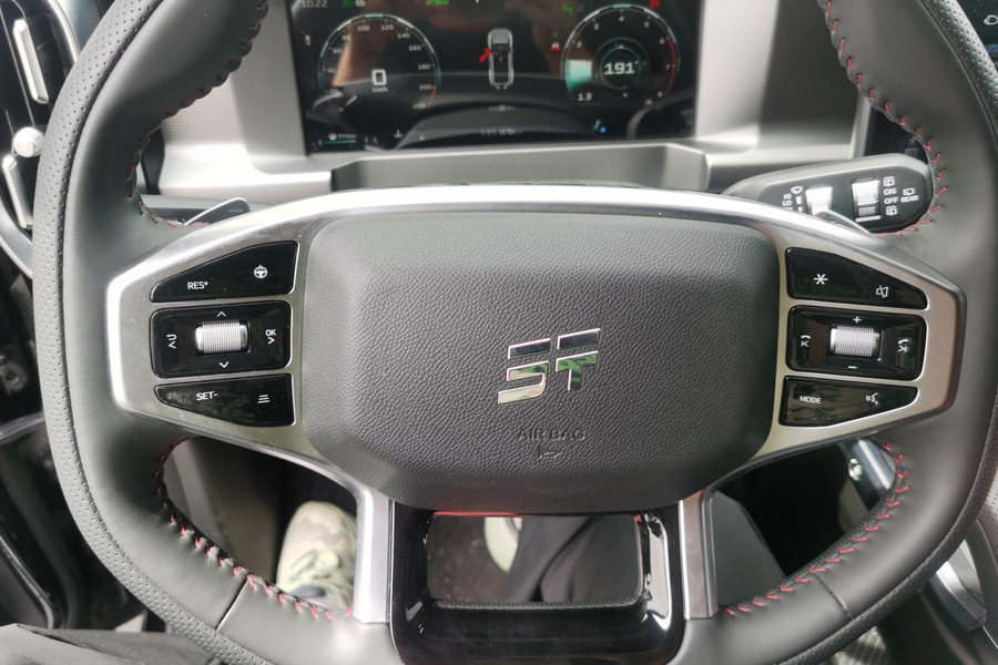 JETOUR 2024 Traveler 2.0T 4WD Cross PRO+ Entertainment Edition