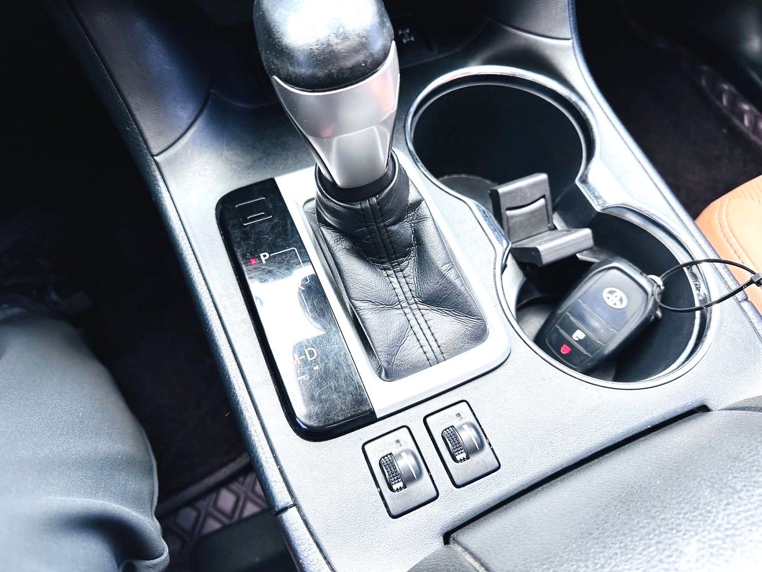 Toyota 2019 Highlander 2.0T 4WD Knight Edition 7-Seater