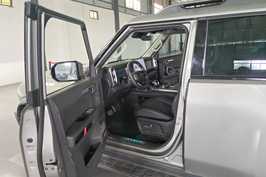JETOUR 2023 Traveler 2.0T 4WD Cross PRO