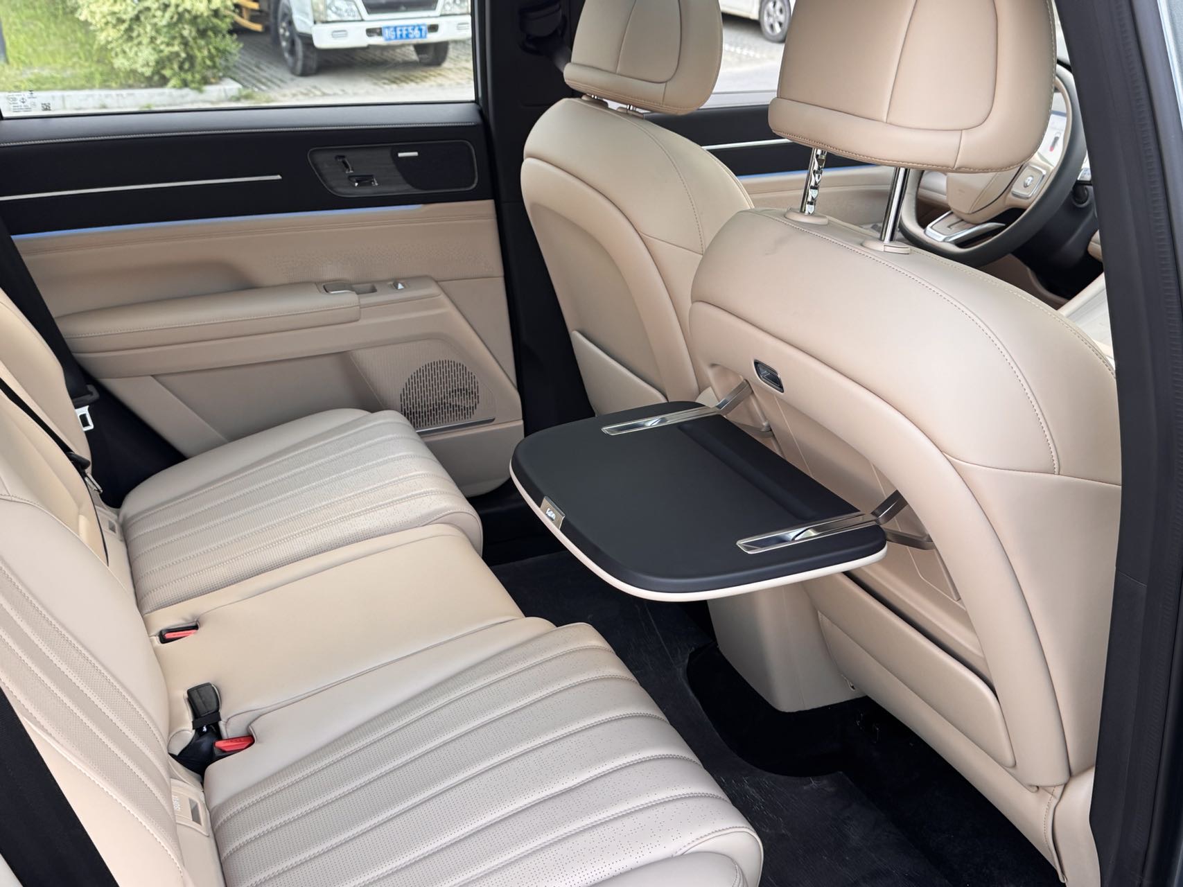 JETOUR 2025 X70L 1.5TD Luxury 7-Seater