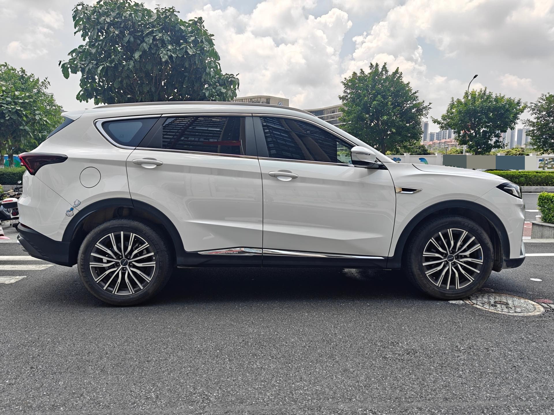 JETOUR 2024 X70 PLUS 1.5T Champion Edition MAX+ 5-Seater