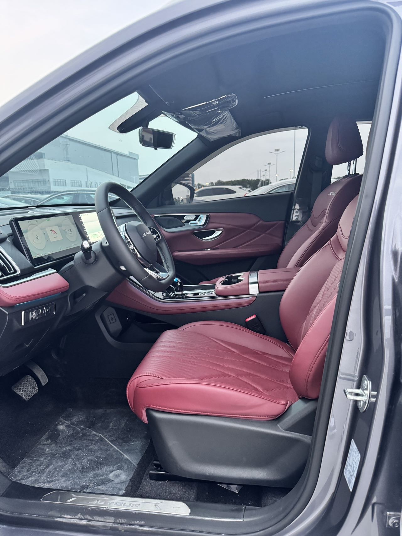 JETOUR 2025 X70 PLUS 1.5T Luxury Surge Edition 5-Seater
