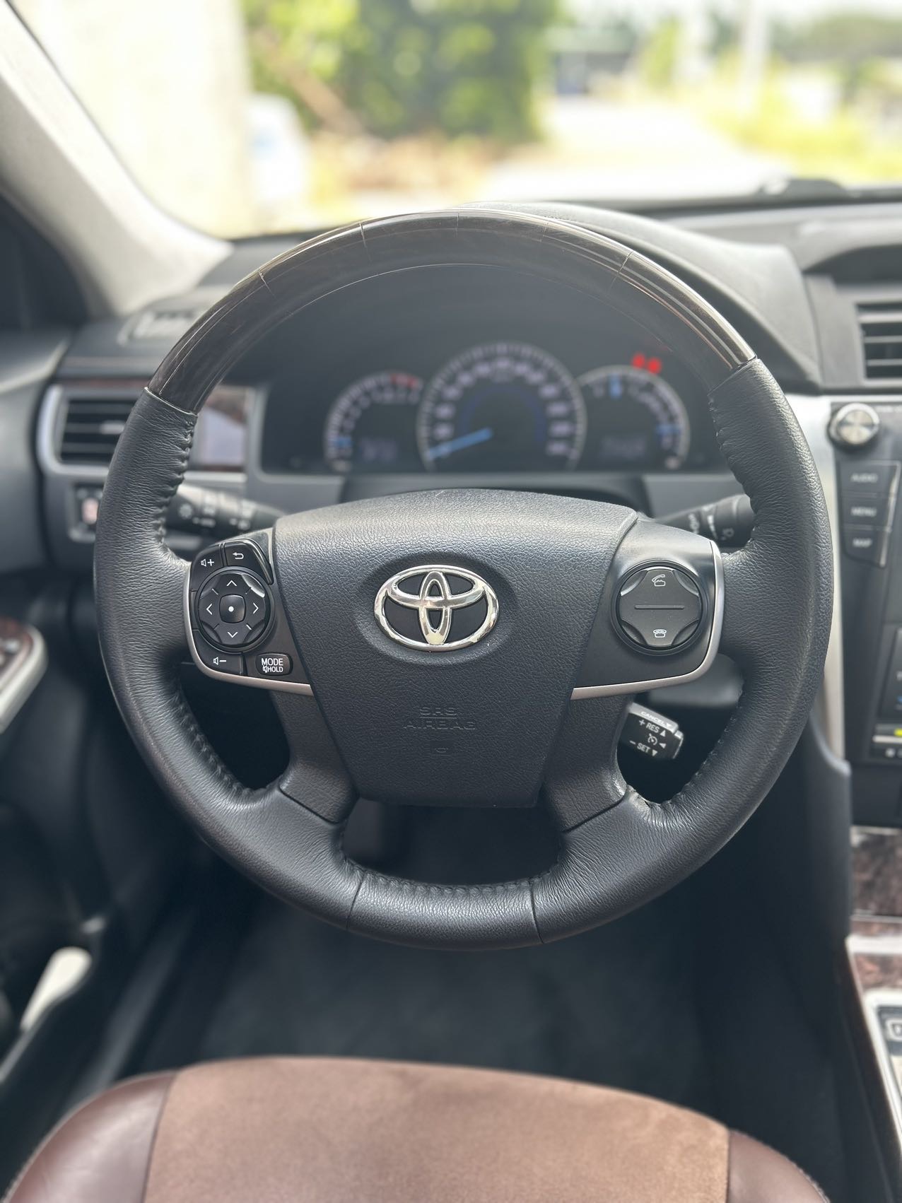 Toyota 2016 Camry 2.5G 10th Anniversary Luxury Navigation Edition