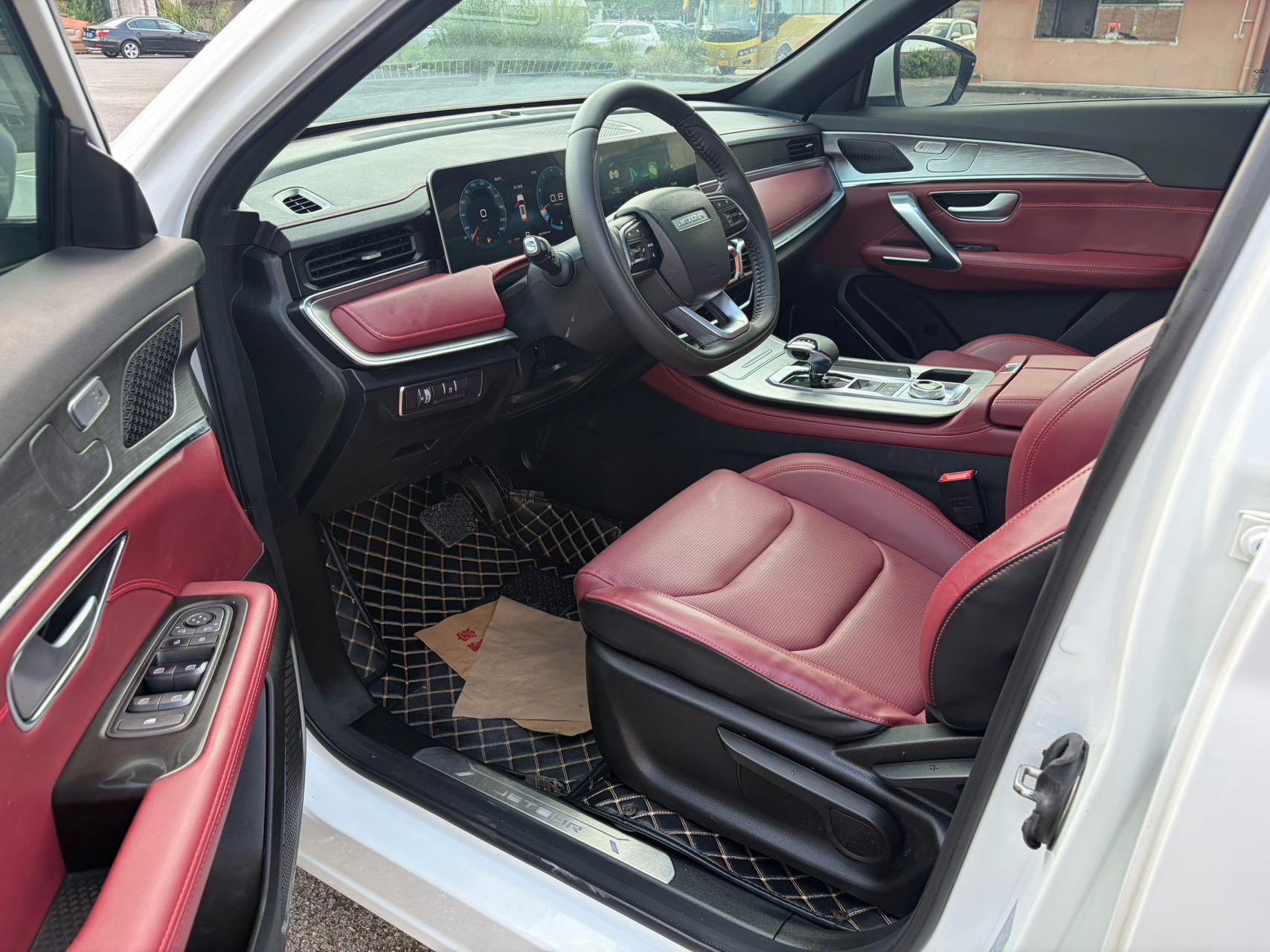 JETOUR 2023 X70 PRO 1.5T Comfort 7-Seater