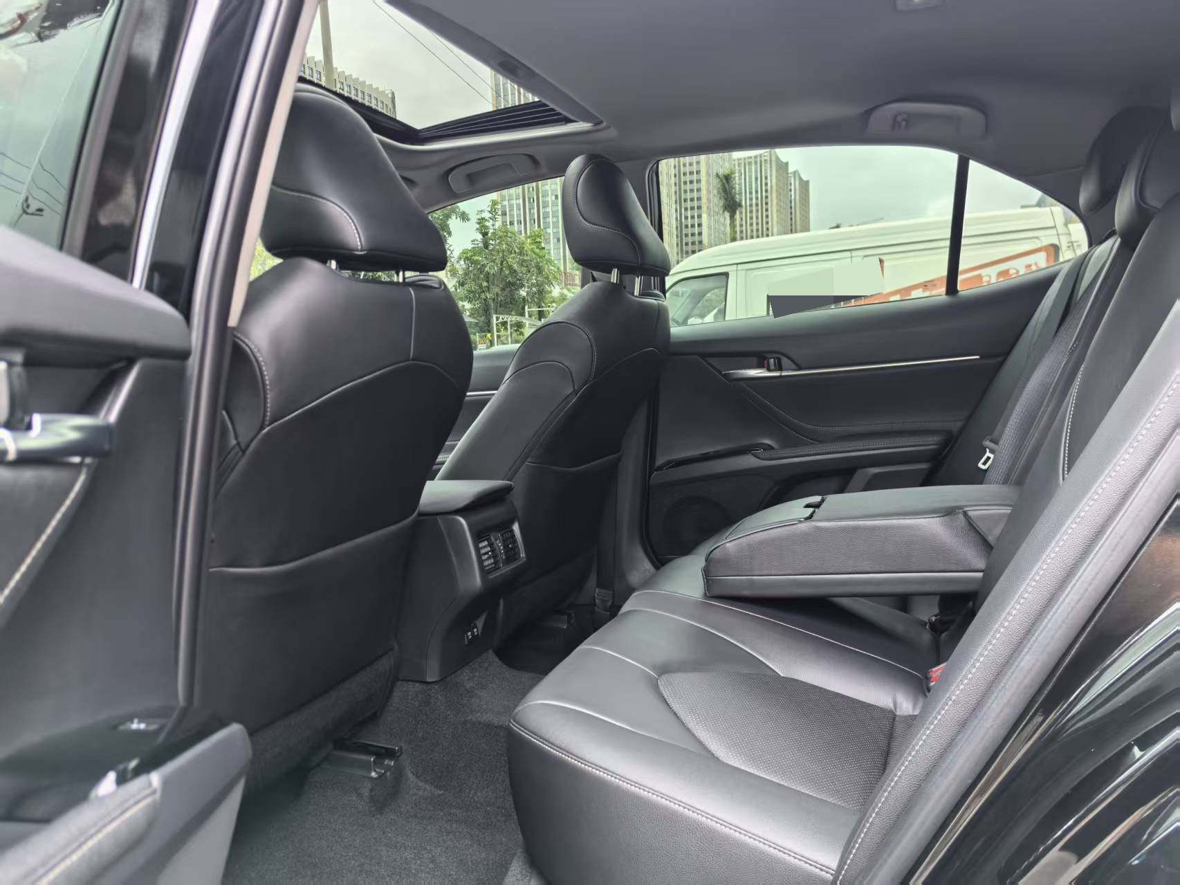 Toyota 2018 Camry 2.5S Fengshang Edition