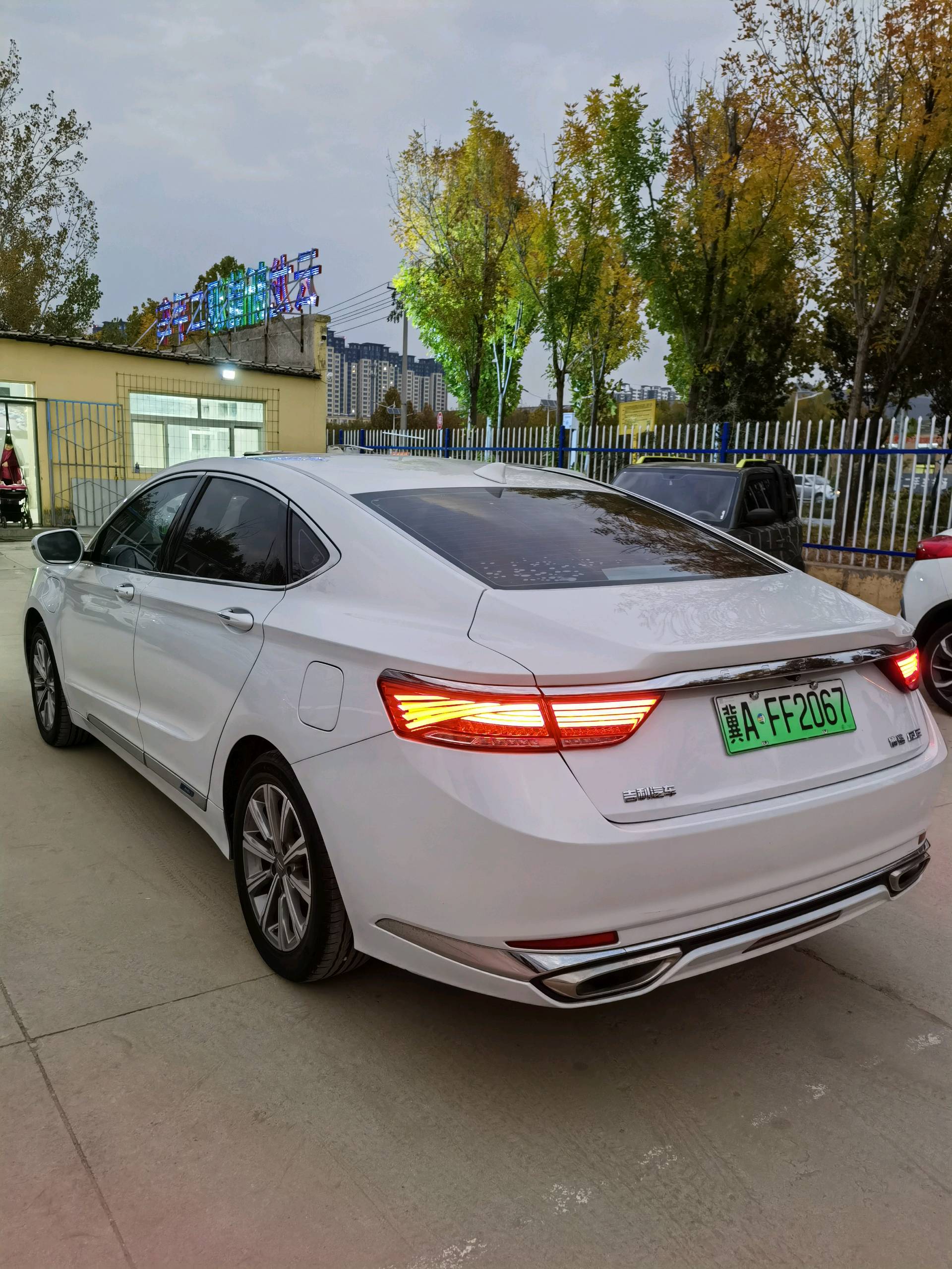 吉利 博瑞新能源 2018款 博瑞GE PHEV 1.5T 耀悦版