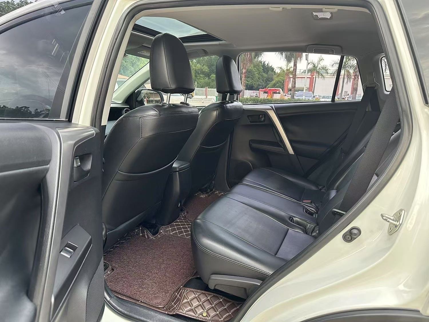 Toyota 2019 RAV4 2.0 CVT 2WD Pioneer Edition
