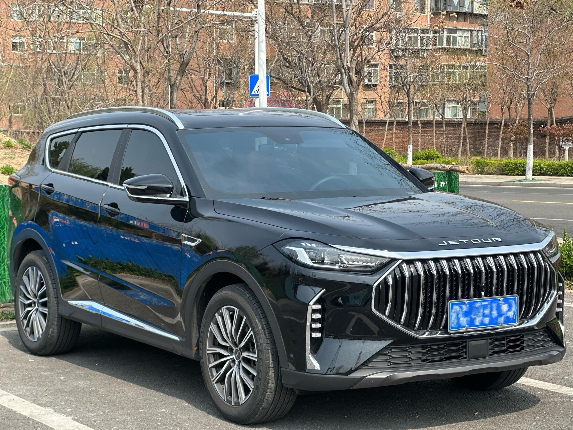 JETOUR 2025 X70 PLUS 1.5T Champion Edition MAX+ 5-Seater