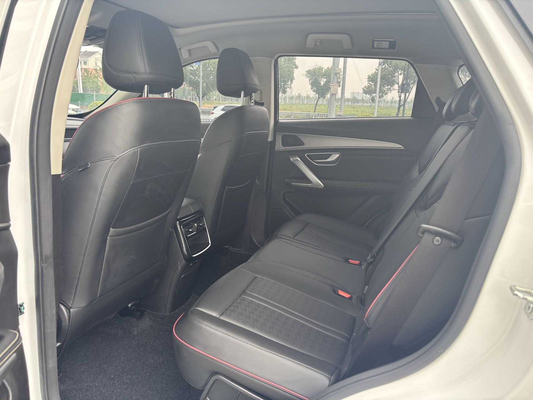 JETOUR 2025 X70 PLUS 1.5T Champion Edition PRO 5-Seater