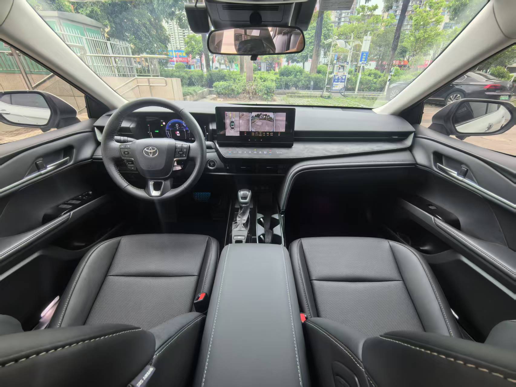 Toyota 2024 Camry Twin Engine 2.0HGVP CVT Luxury Edition