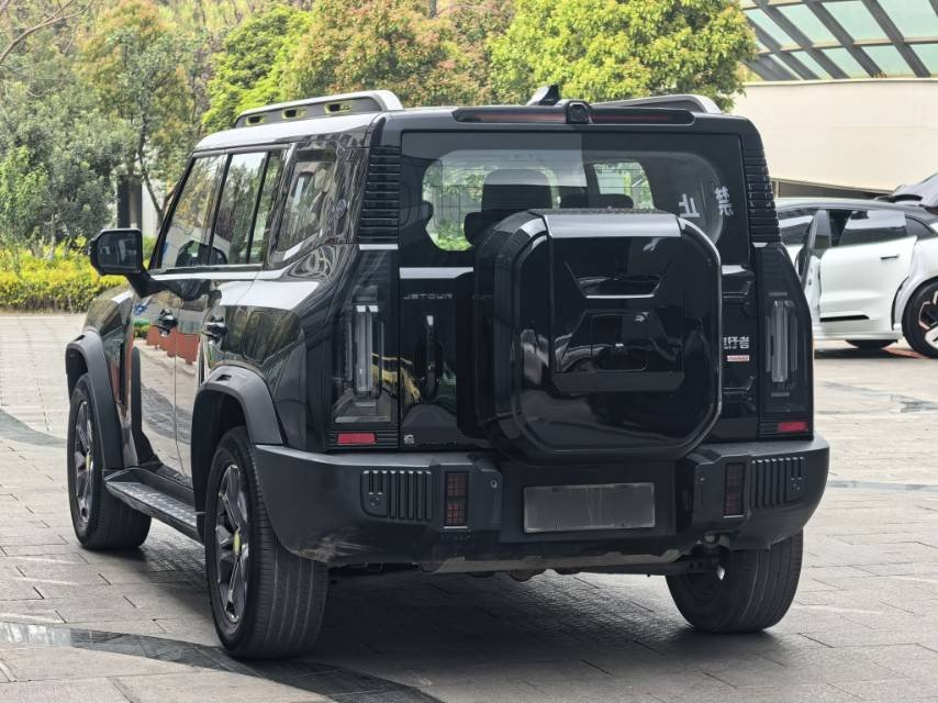JETOUR 2023 Traveler 2.0T 4WD Cross PRO