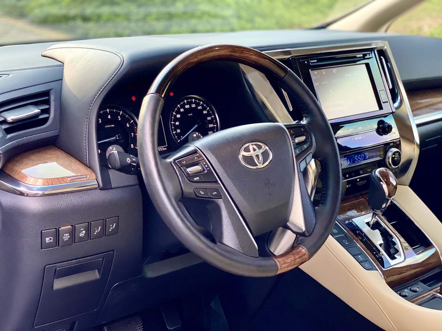 Toyota Alphard (Import) 2015 Alphard 3.5 Premium
