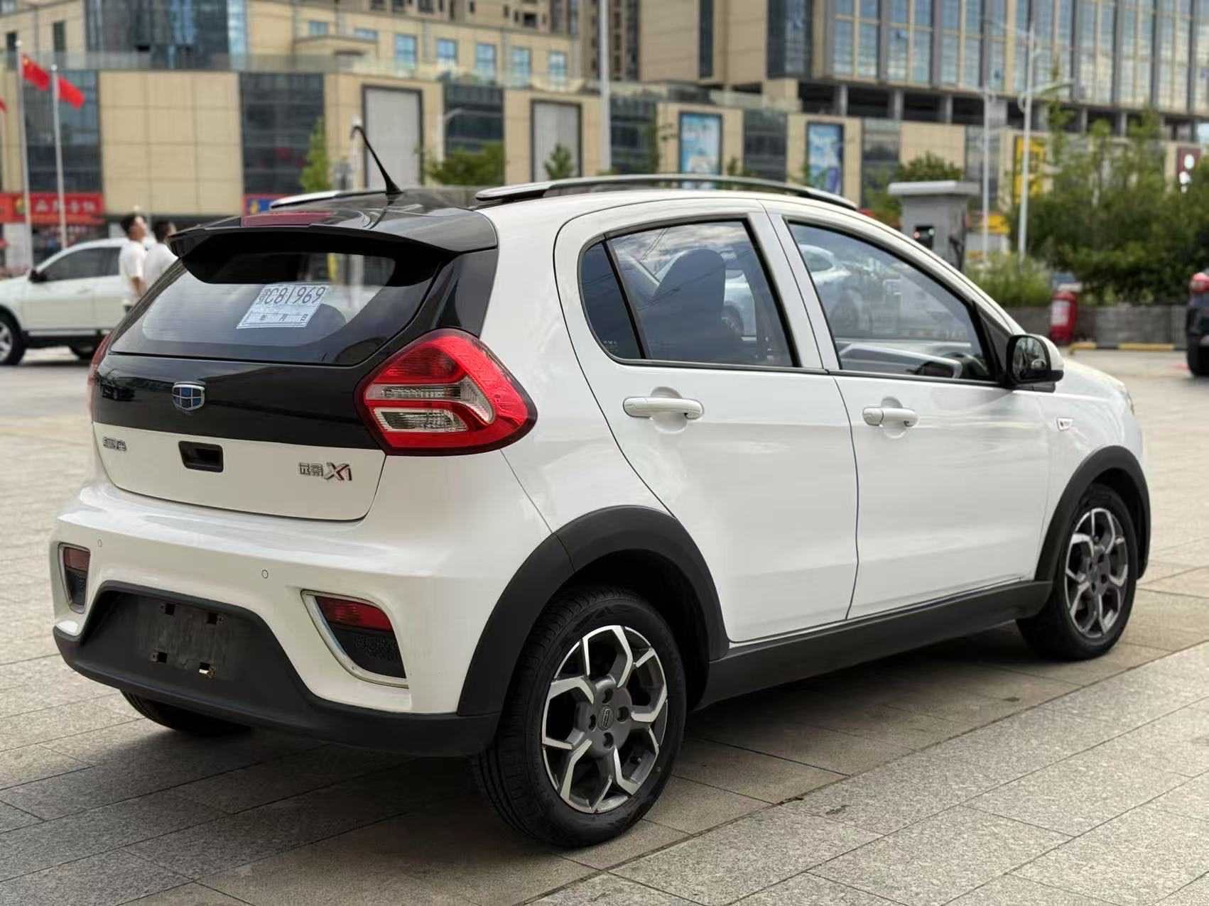 Geely 2017 Vision X1 1.3 Crazy Edition