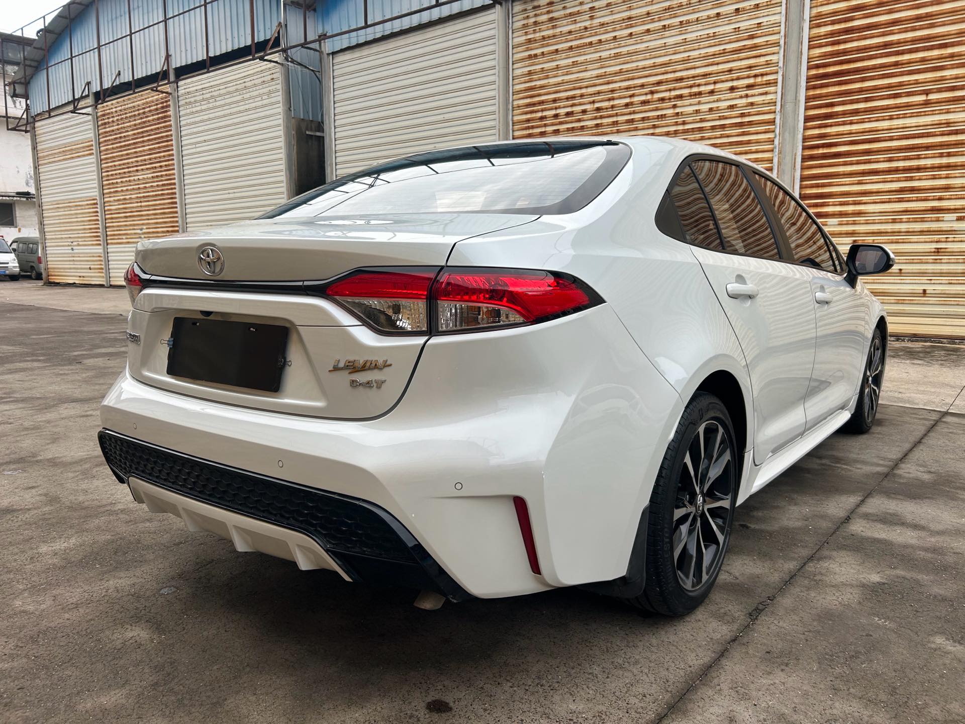 丰田 2021款 雷凌 1.2T 无级 185T 运动版