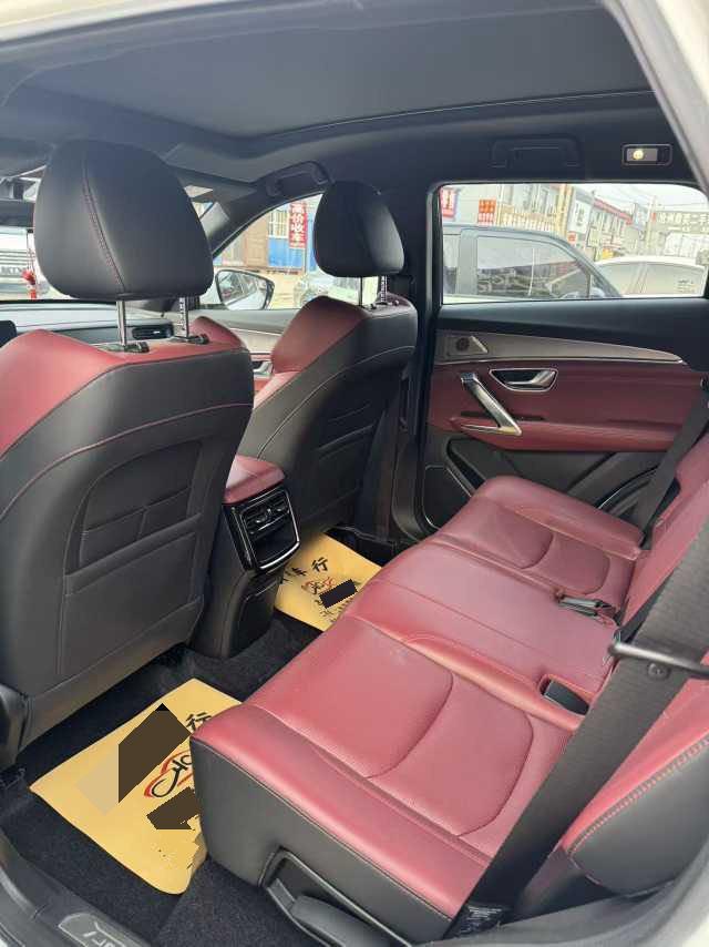 捷途 2023款 X70 PLUS 1.6T 强者PLUS5座