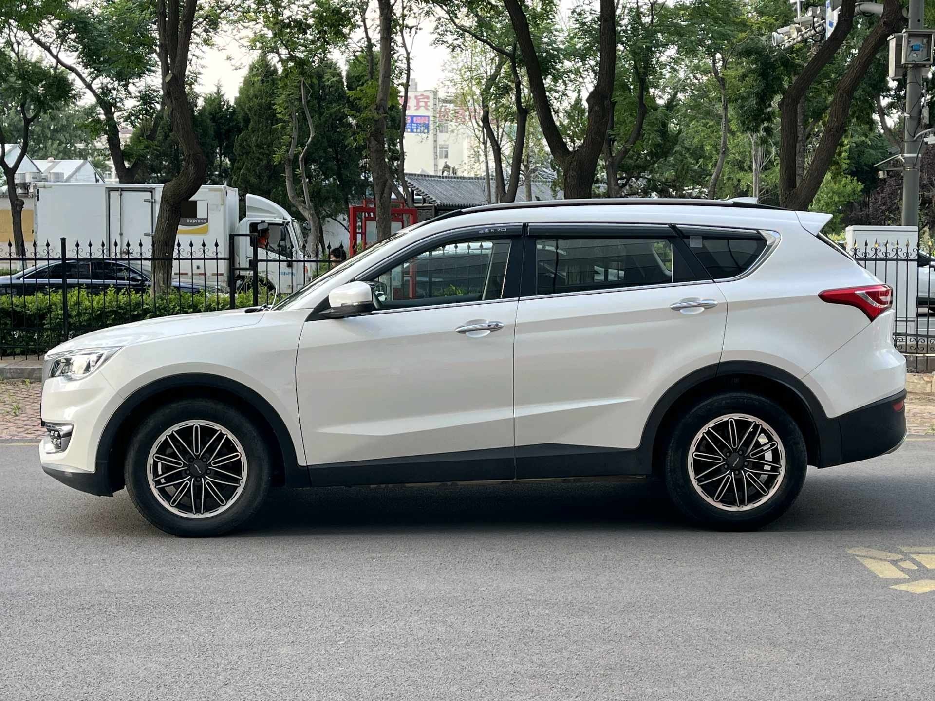 JETOUR 2019 X70S EV E-Dynamic Edition