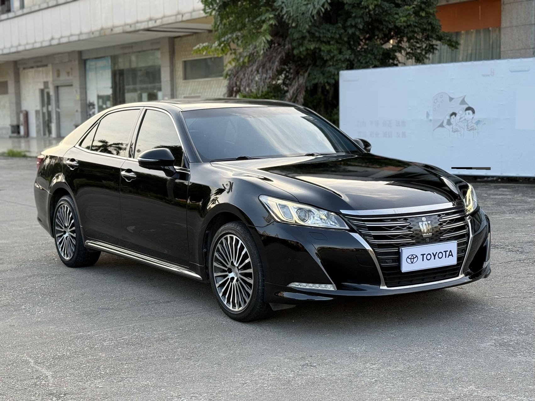 Toyota 2018 Crown 2.0T Sport