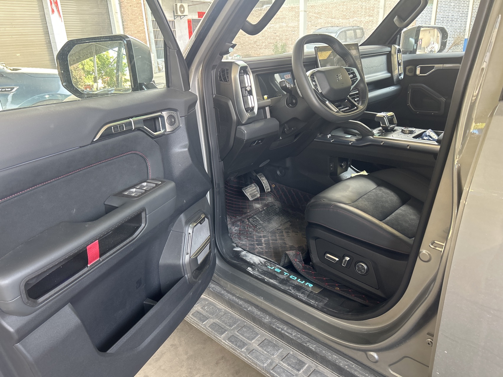 JETOUR 2023 Traveler 2.0T 4WD Conquest PRO